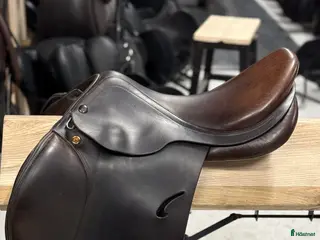 Sadlar hästutrustning Prestige Roma hoppsadel 17/35 i Värmdö - Annons 15