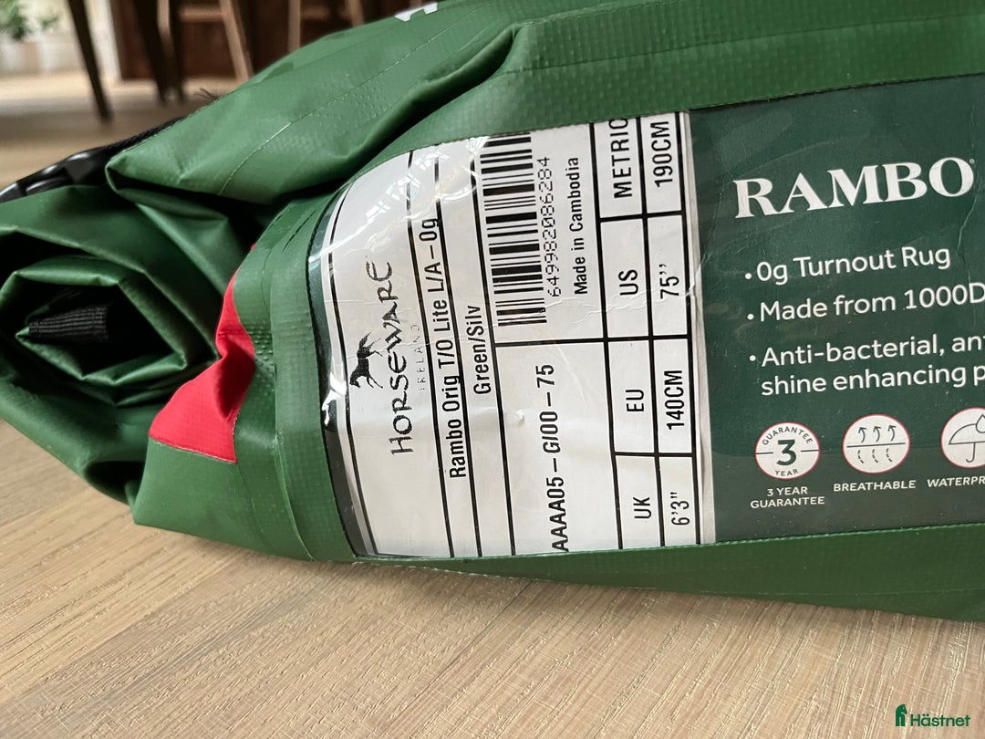Täcken hästutrustning till salu: Oanvänt Rambo regntäcke 0g i Stockholm - Annons 4