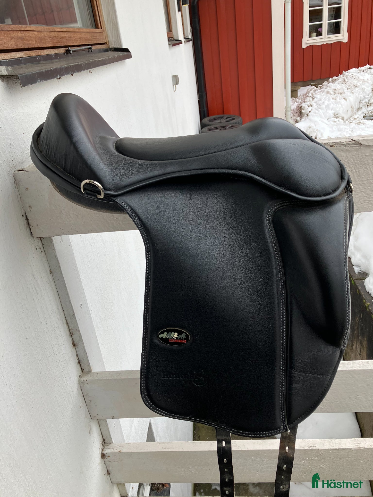 Sadlar hästutrustning Jätteskön bomlös sadel nyskick - Annons 1