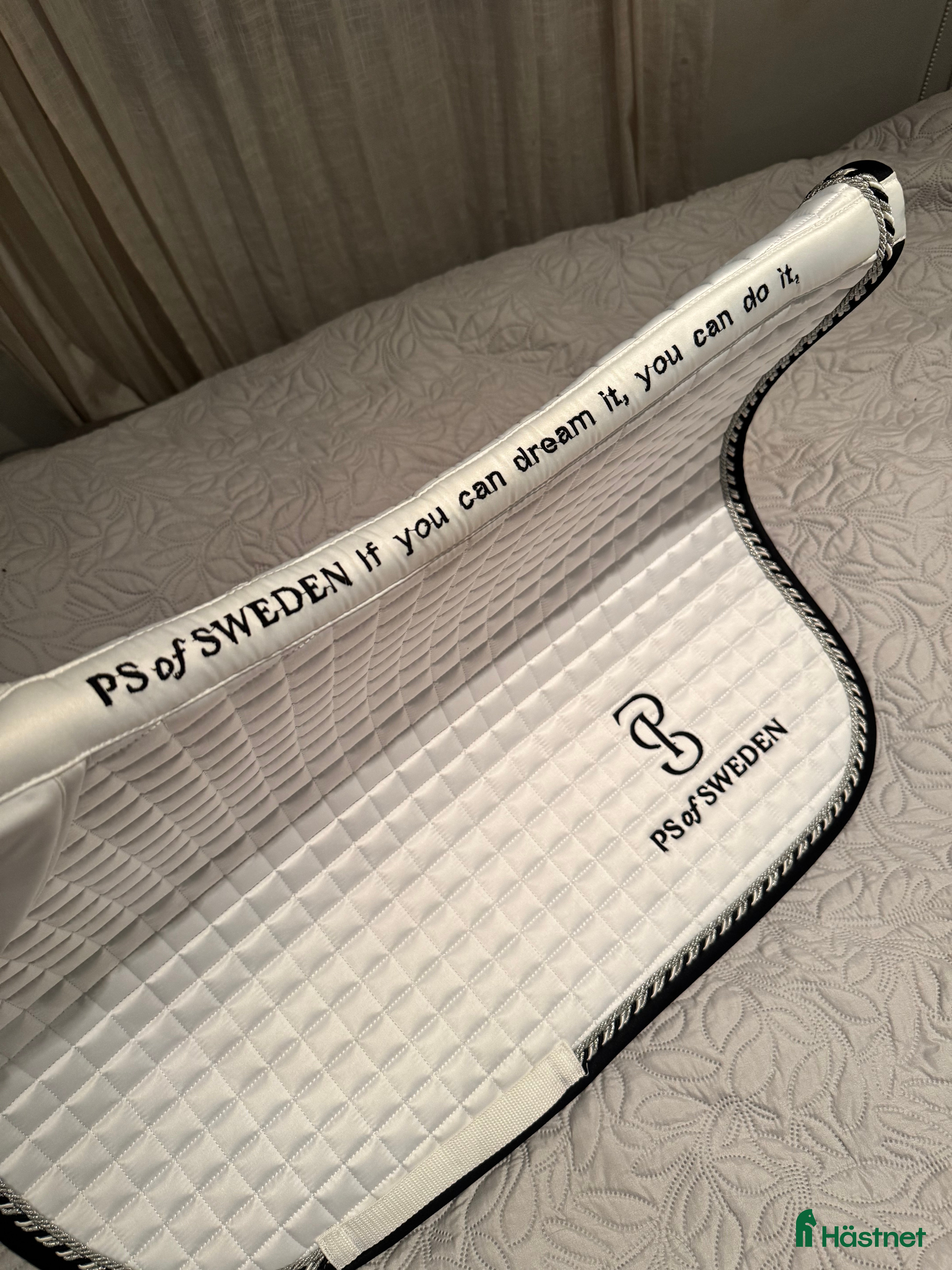 Schabrak & Vojlockar hästutrustning Säljer 2 stycken ps of sweden schabrak  i Hajom - Annons 2