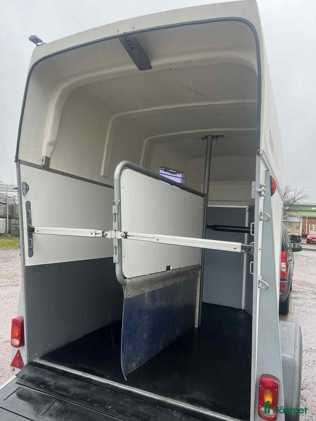 Hästtransporter  fordon & transport till salu: Thule Prestige i Västerås - Annons 6