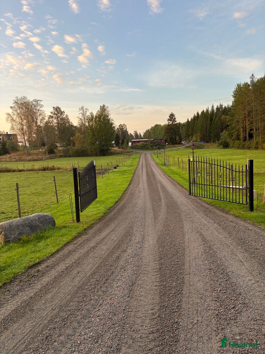  stallplats finnes: Boxplats med lång utevistelse i Åkersberga - Annons 1
