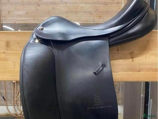 Sadlar hästutrustning till salu: DRESSYRSADEL MODENA D PRESTIGE i Gävle - Annons 10