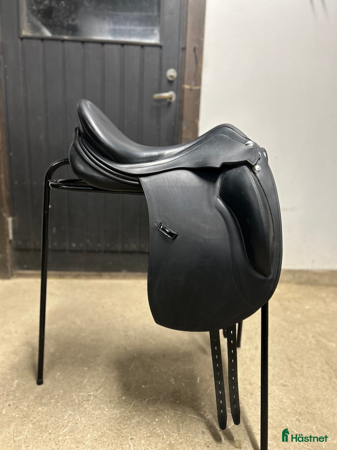 Sadlar hästutrustning till salu: Dressyrsadel Erreplus Vittoria 18’ i Söderhamn - Annons 2