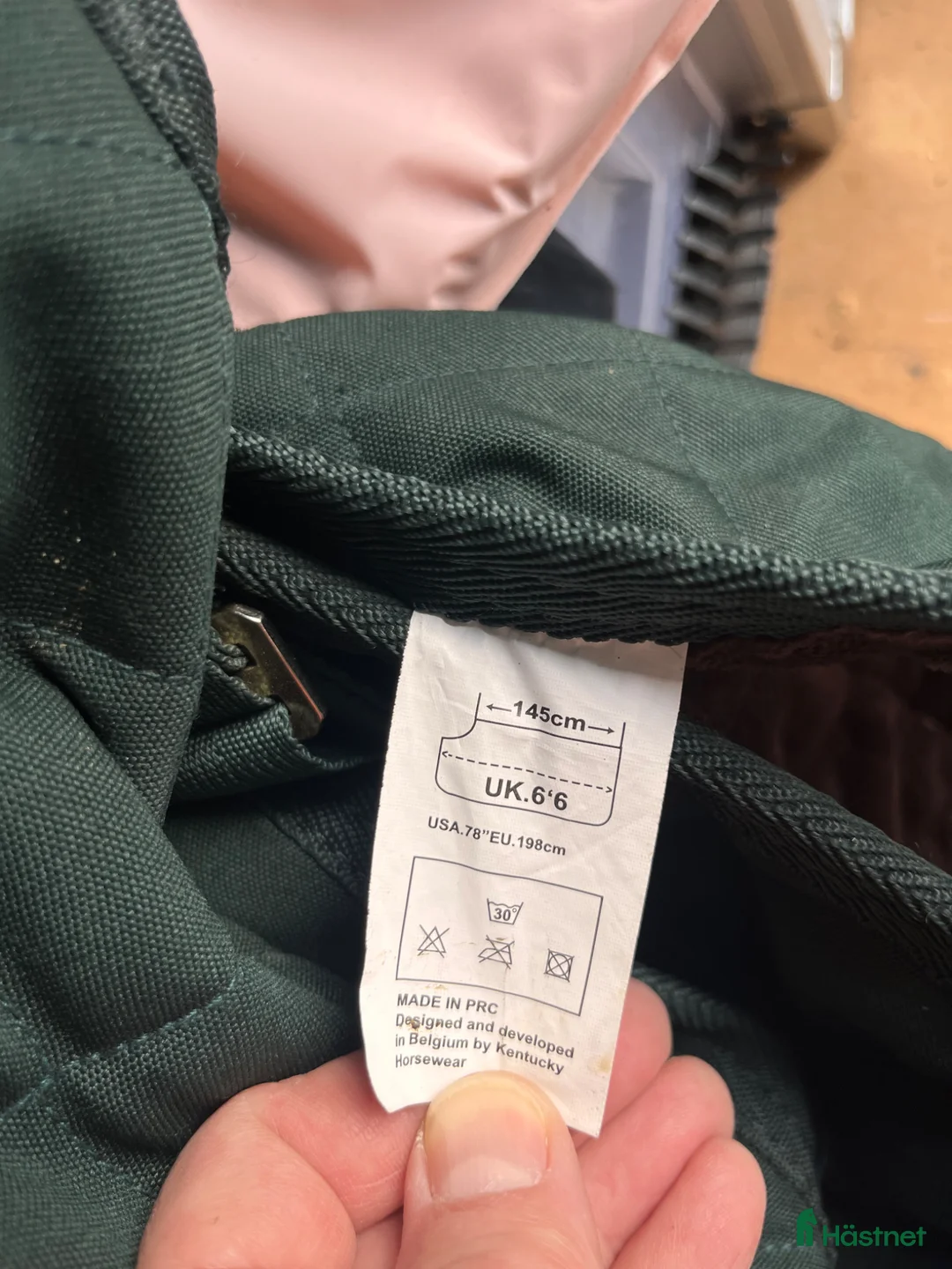 Täcken hästutrustning till salu: Kentucky Showrug 145 cm - Annons 3