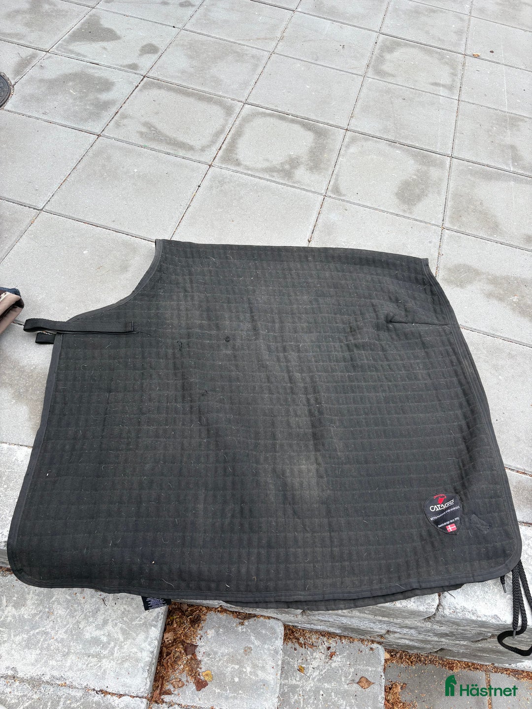 Täcken hästutrustning till salu: Perfekt ländtäcke i Genarp - Annons 1