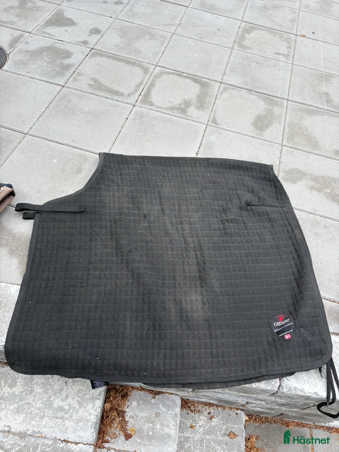 Täcken hästutrustning till salu: Perfekt ländtäcke i Genarp - Annons 1