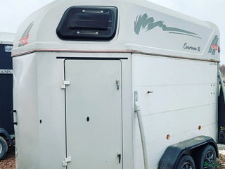 Hästtransporter fordon & transport till salu: Henra Couronne XL i Munsö - Annons 9