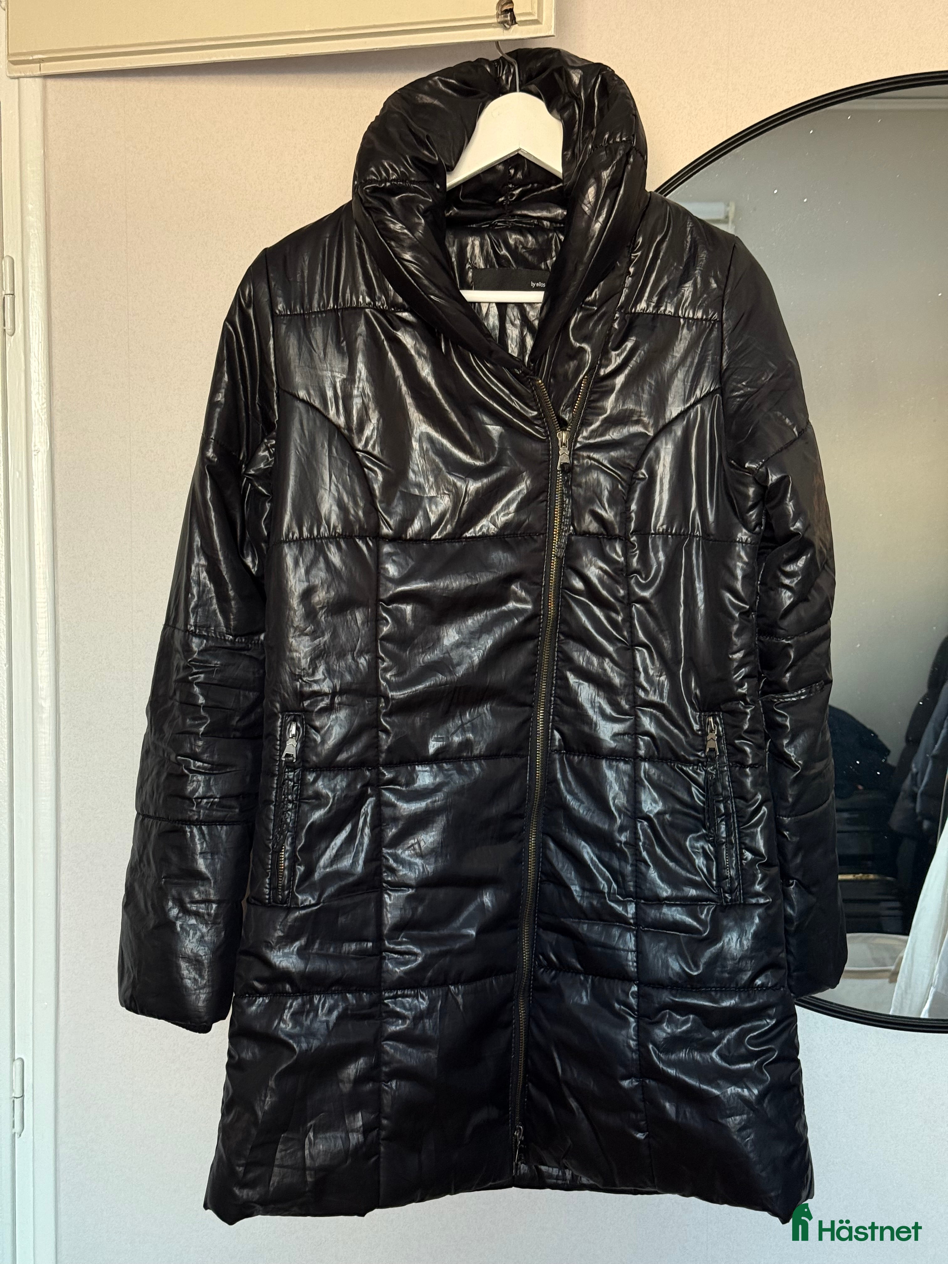 Jackor & Kavajer ryttarutrustning till salu: Lång vinterjacka  - Annons 19