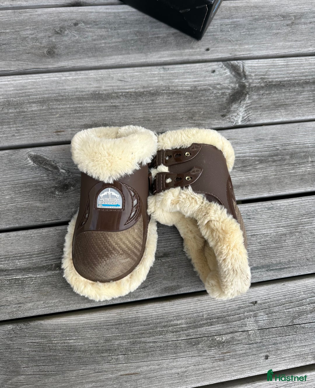 Benskydd hästutrustning till salu: Veredus bakskydd i Tenhult - Annons 1