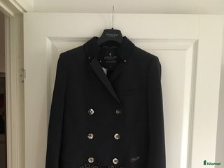 Jackor & Kavajer ryttarutrustning till salu: Kingsland frack Devica Master stl 36 i Kungsbacka - Annons 2