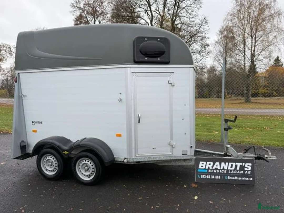 Hästtransporter  fordon & transport till salu: Humbaur Equitos ALU Sadelkammare **MKT fint skick! - Annons 1