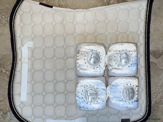 Schabrak & Vojlockar hästutrustning till salu: Equiline Octagon schabrak + lindor i Vallentuna - Annons 4