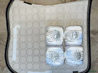 Schabrak & Vojlockar hästutrustning Equiline Octagon schabrak + lindor i Vallentuna - Annons 14