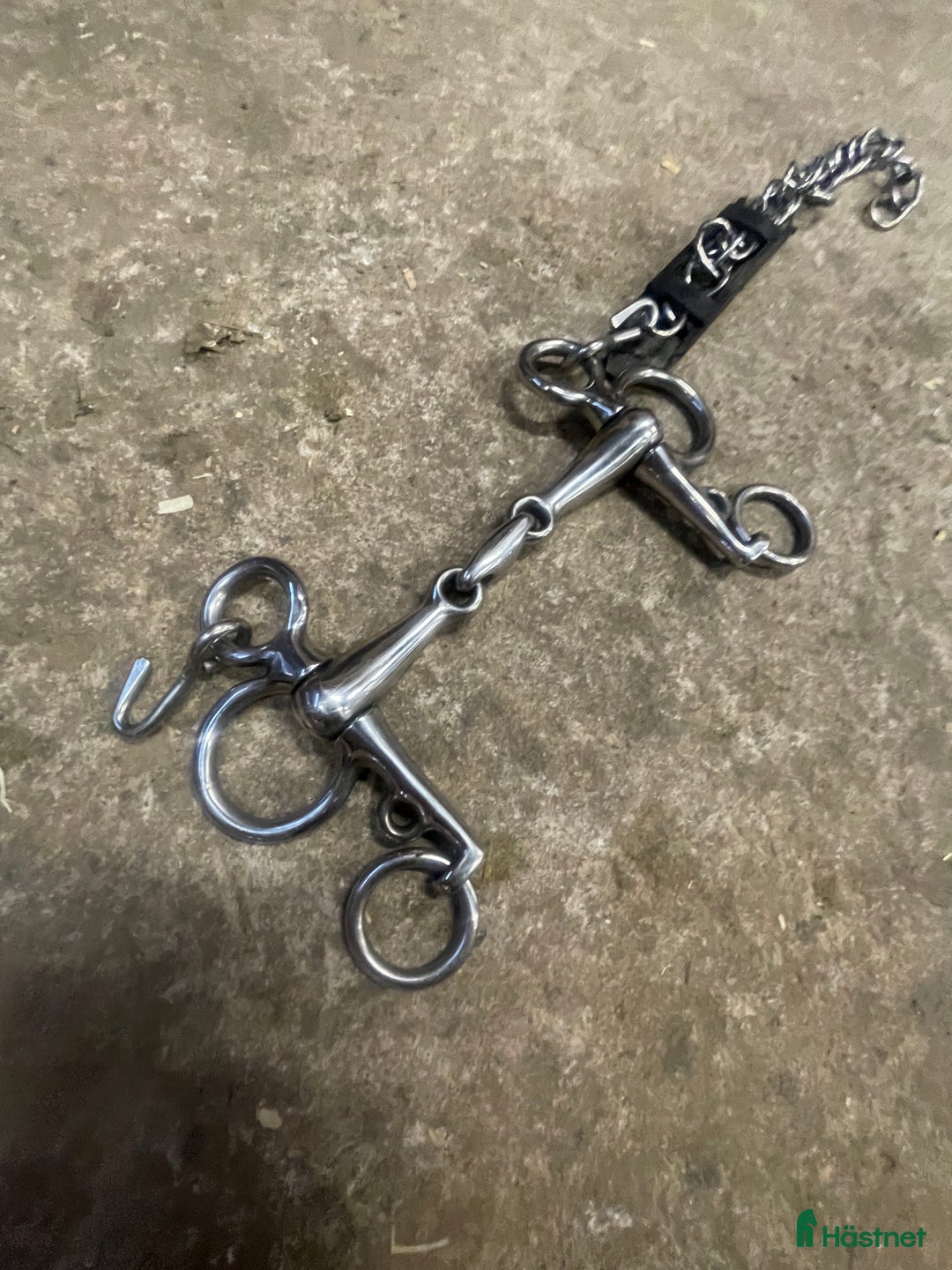 Bett hästutrustning till salu: Tredelat baby pelhalm strl 115 - Annons 2