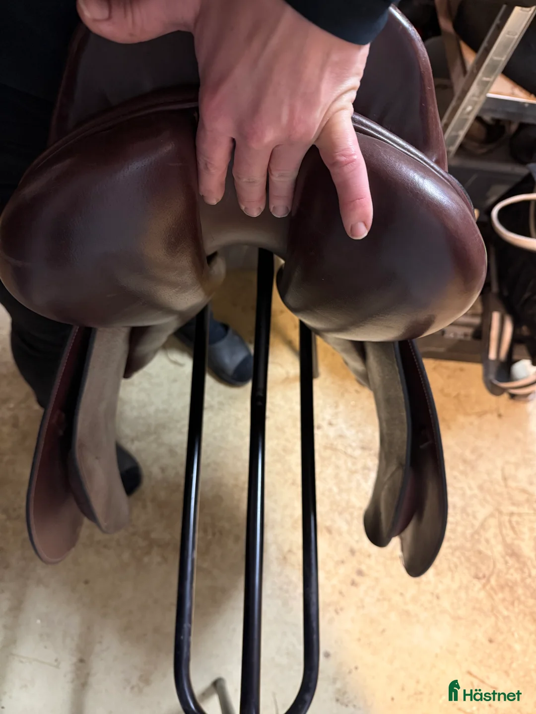 Sadlar hästutrustning till salu: Smal bom, passar häst med mycket manke  - Annons 3