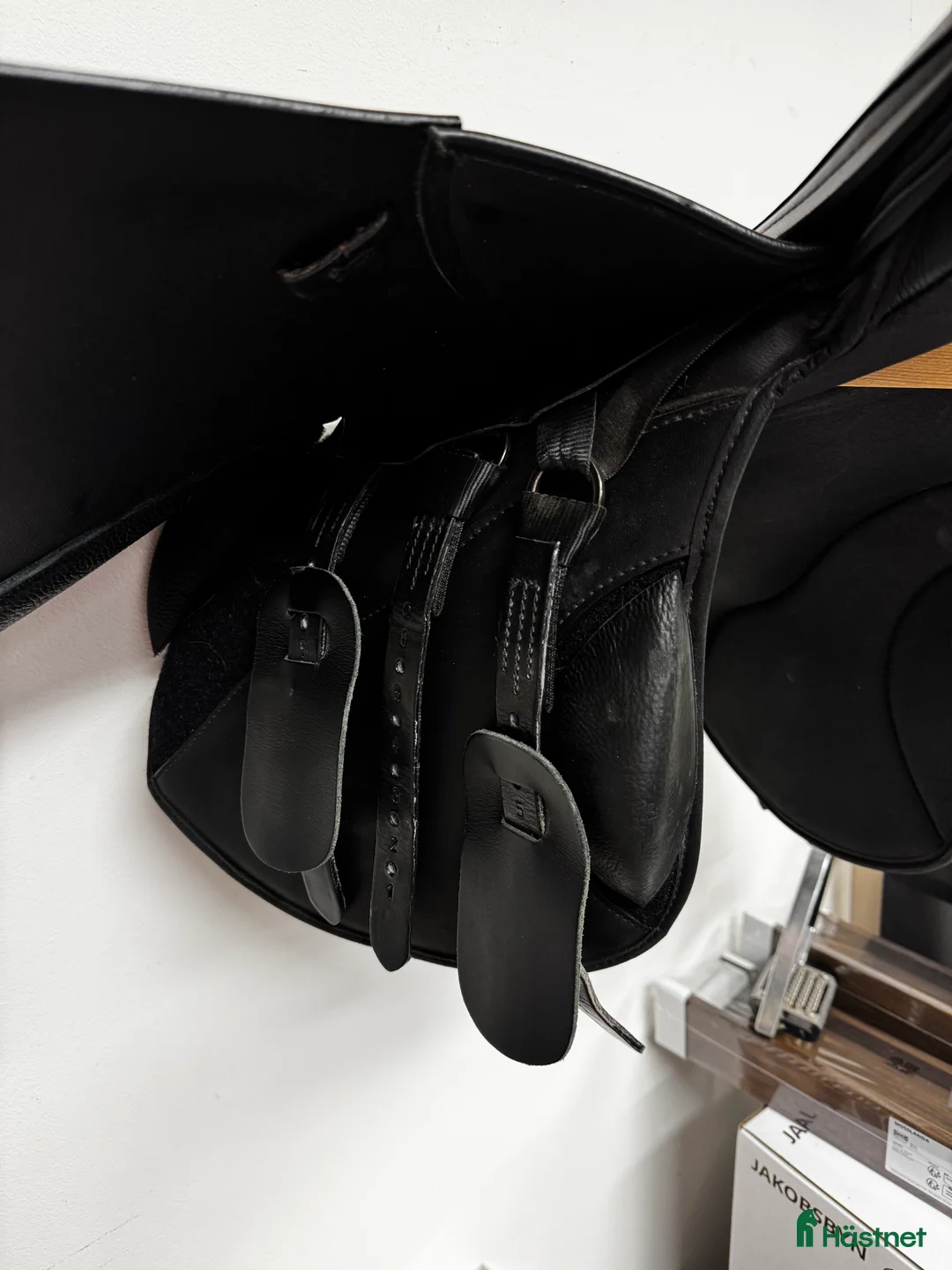 Sadlar hästutrustning till salu: Hoppsadel  i Bollnäs - Annons 8