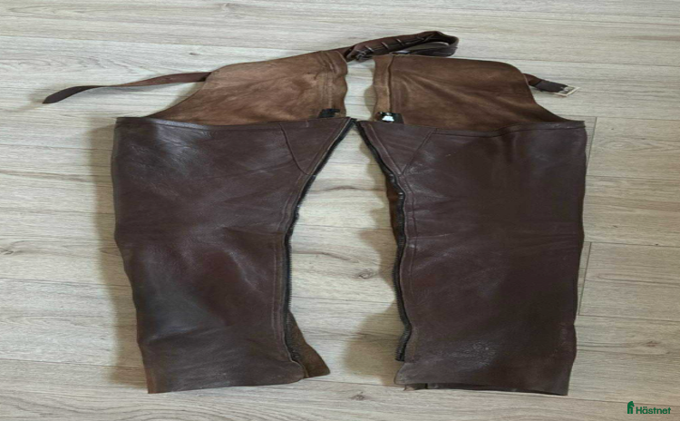 Ridbyxor ryttarutrustning till salu: Chaps stl small i Söderköping - Annons 9