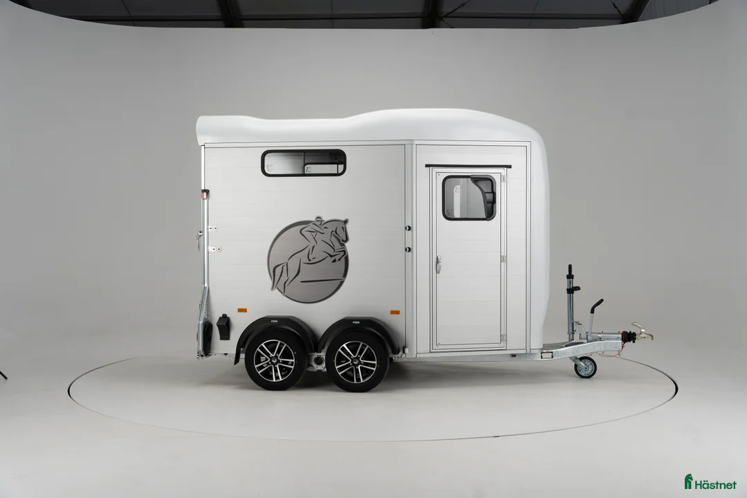 Hästtransporter  fordon & transport till salu: Cheval Liberté Touring Jumping - Annons 1