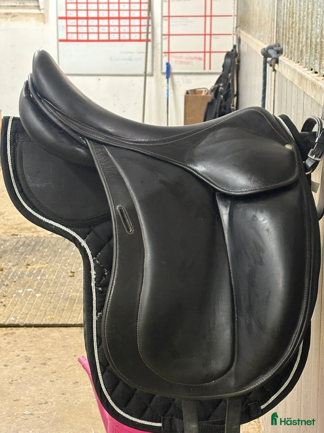 Sadlar hästutrustning till salu: Childeric och Prestige i Stora Skedvi - Annons 2