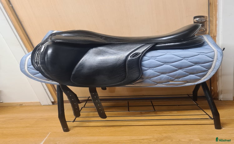Sadlar hästutrustning till salu i Hamneda - Annons 15