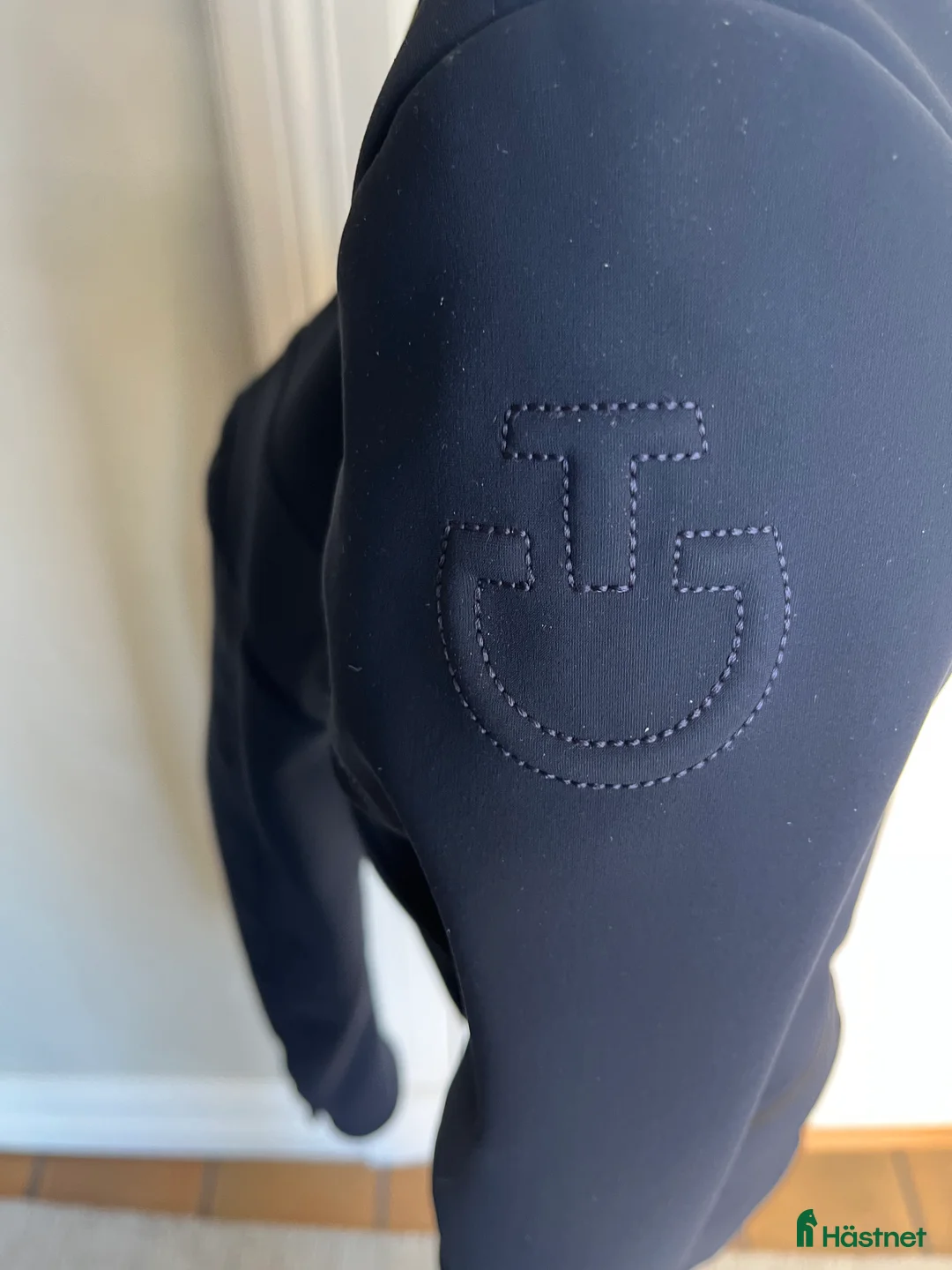 Jackor & Kavajer ryttarutrustning till salu: CT junior tävlingskavaj i Viken - Annons 3