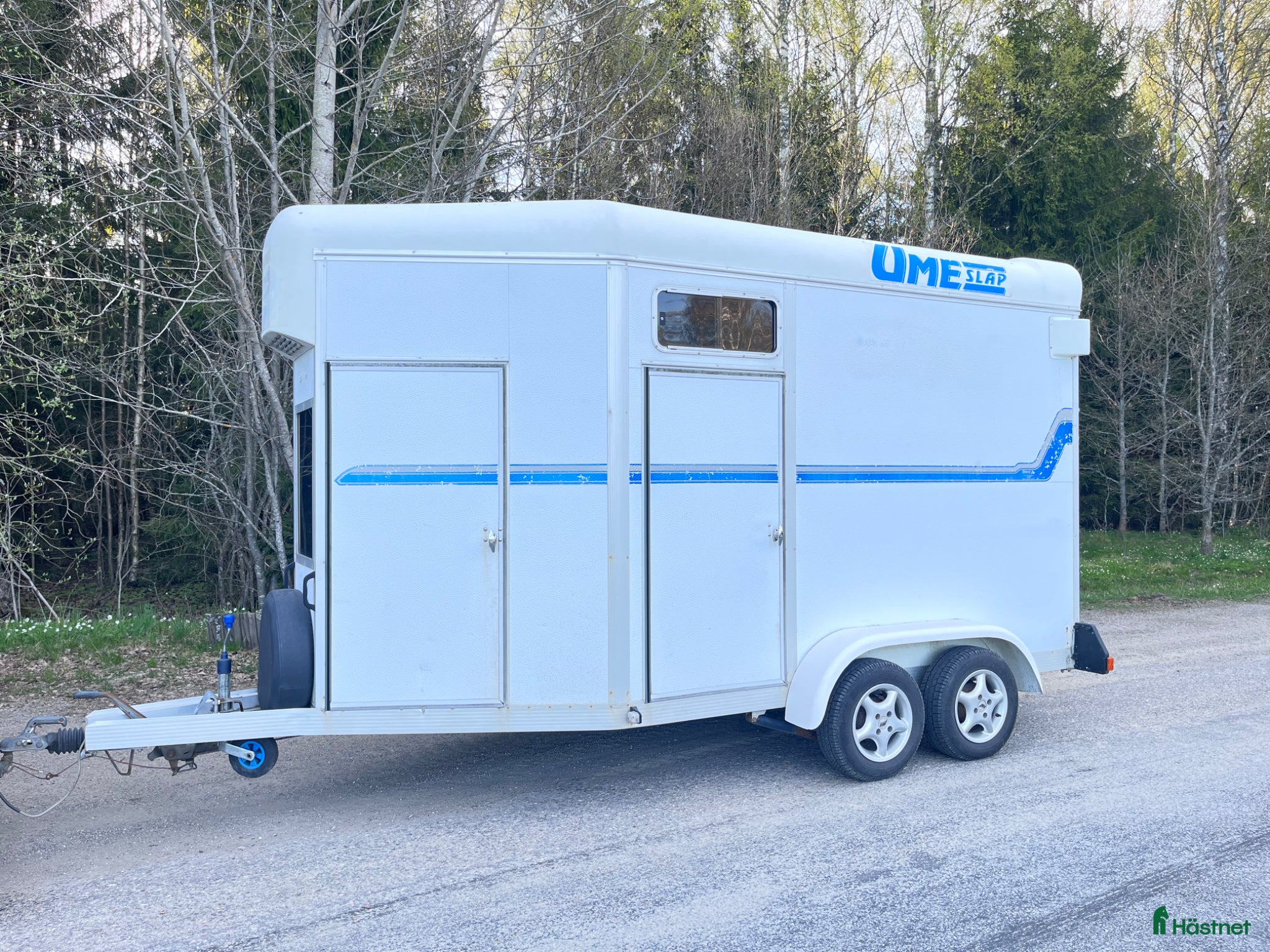 Hästtransporter  fordon & transport till salu: Umesläp A60 stor sadelkammare - Annons 1