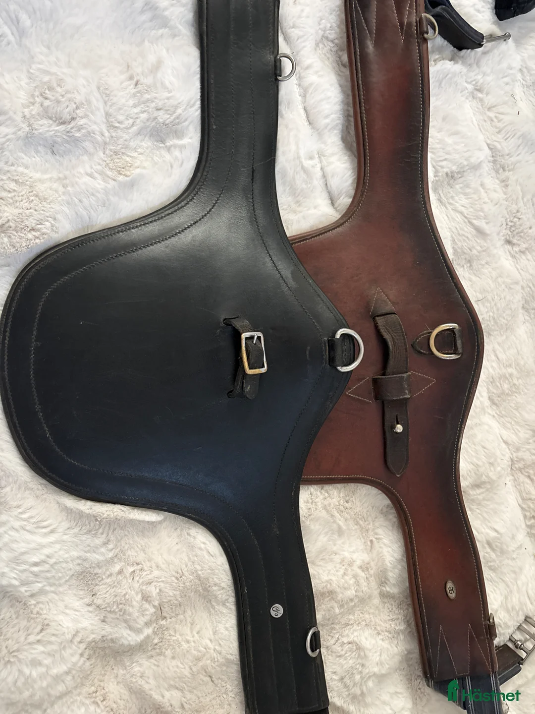 Sadeltillbehör hästutrustning till salu: Två hopp plattor🌸 - Annons 1