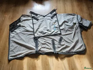 Täcken hästutrustning Kombinerat flug-och regntäcke i Ljungbyhed - Annons 4