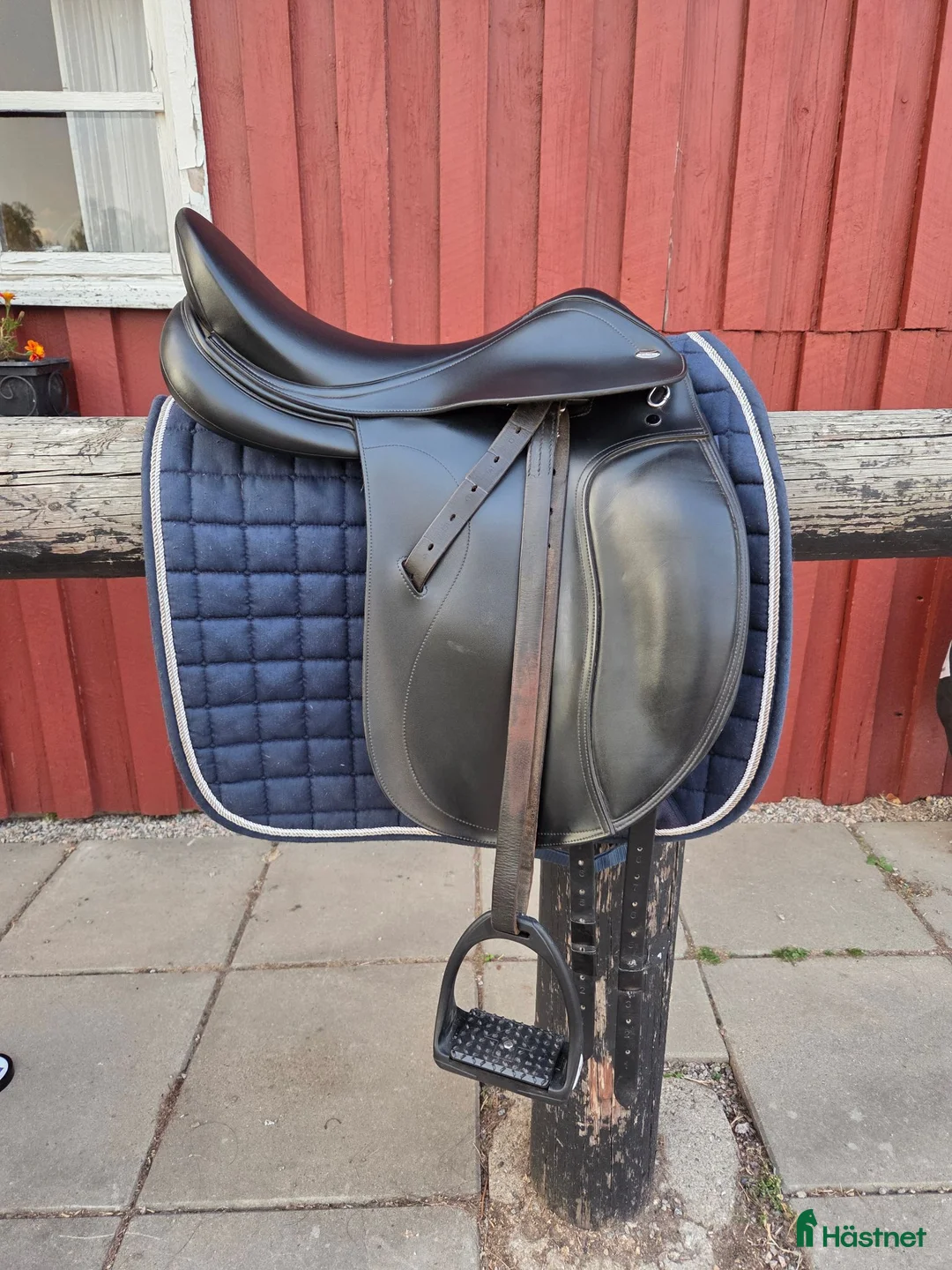 Sadlar hästutrustning till salu: Tekna dressyrsadel - Annons 1