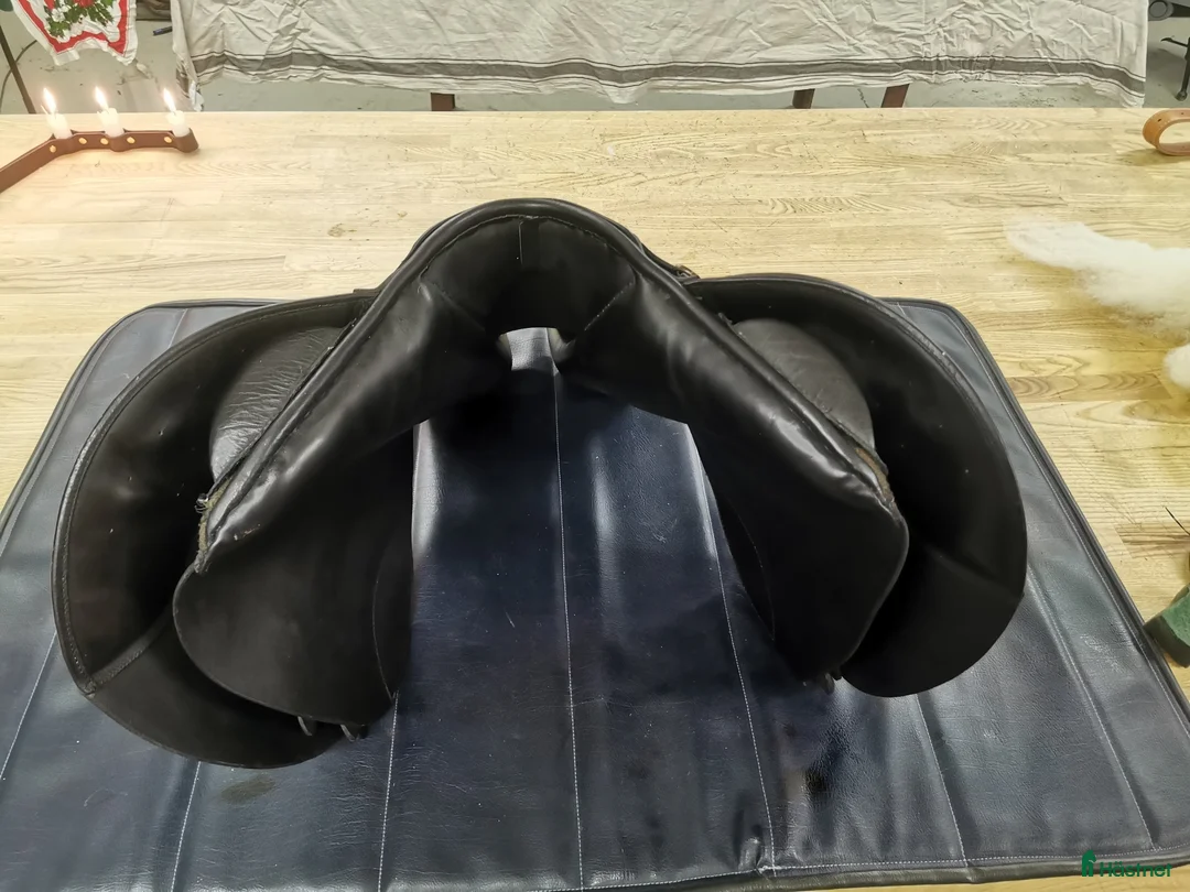 Sadlar hästutrustning till salu: Globus Esperanza 16,5 i Vännäs - Annons 2