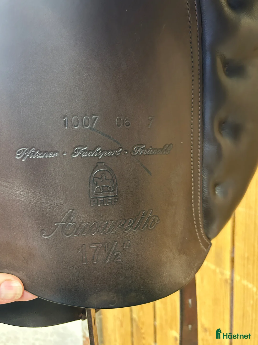 Sadlar hästutrustning till salu: Äldre Pfiff dressyrsadel - Annons 4