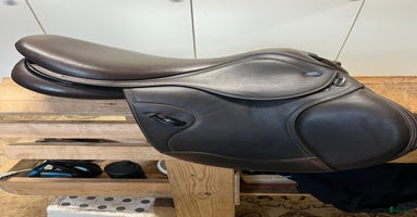 Sadlar hästutrustning till salu i Linköping - Annons 5