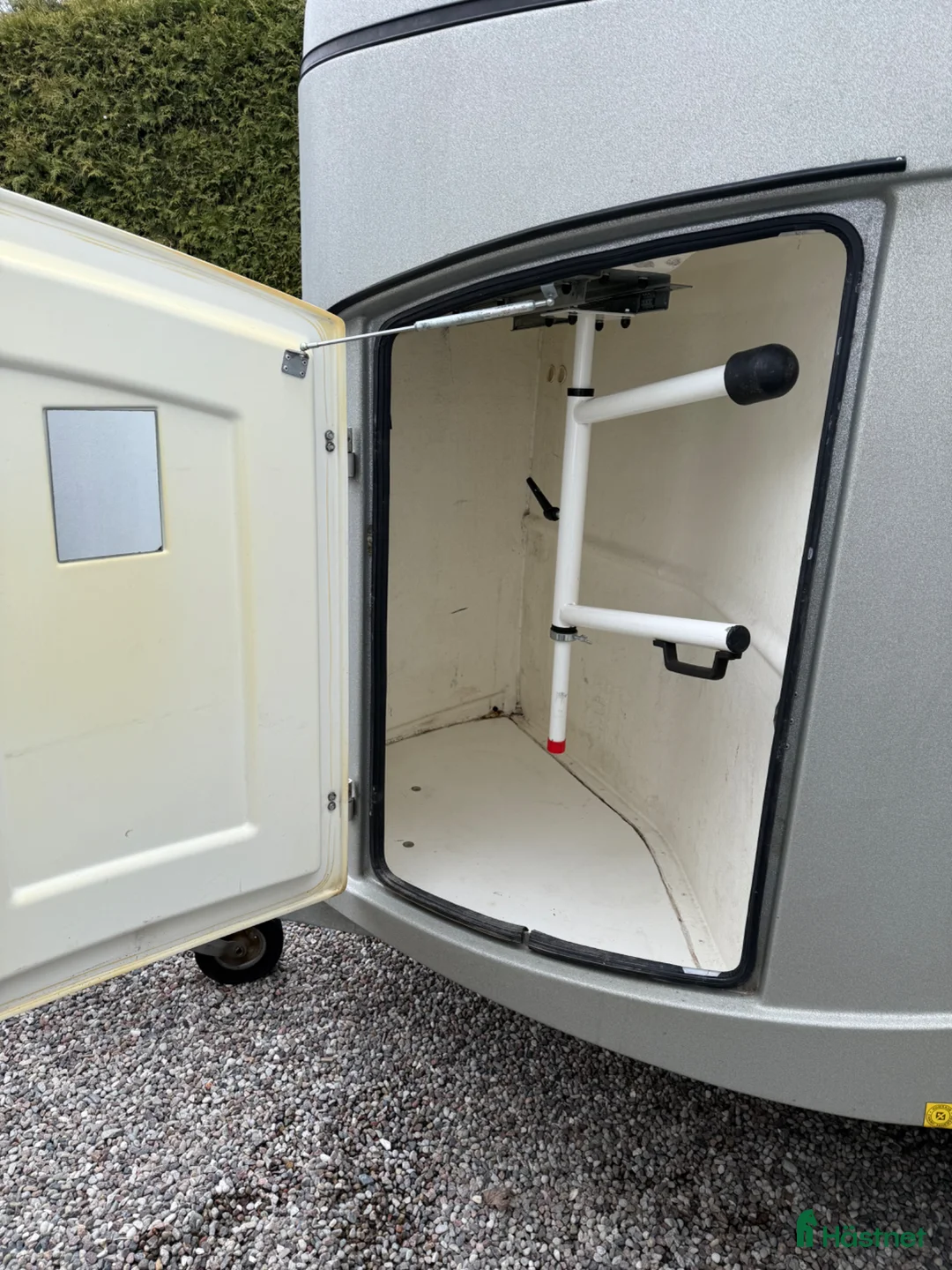 Hästtransporter  fordon & transport till salu: Äldre transport i fint skick i Ystad - Annons 3