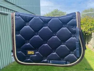 Schabrak & Vojlockar hästutrustning till salu: märkes schack i Halmstad - Annons 2