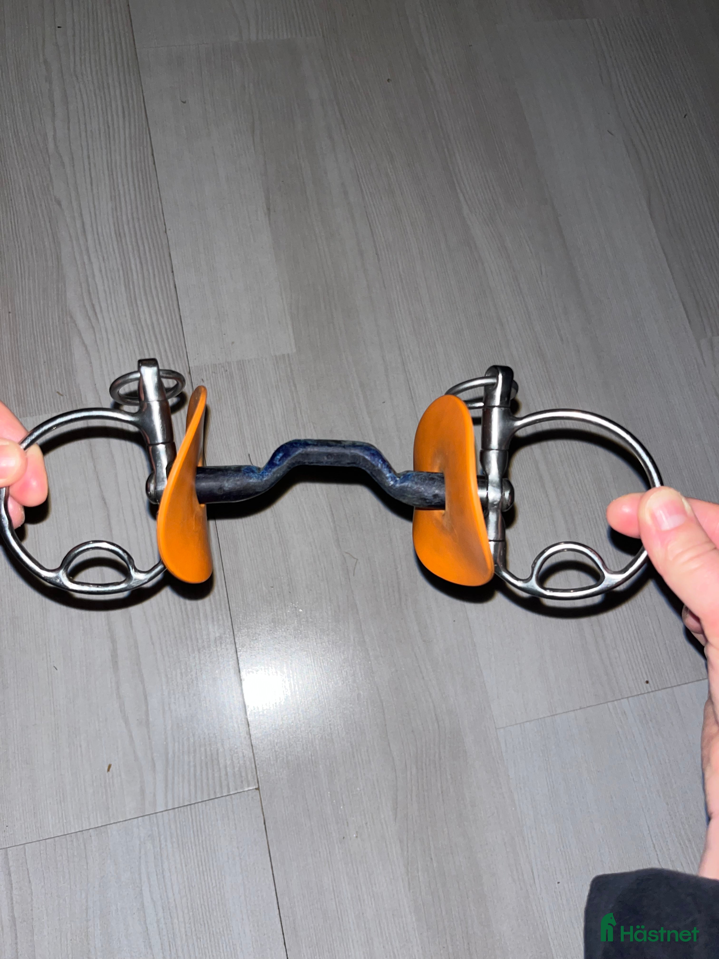 Bett hästutrustning till salu: Bomber blue DC Morgan i Kvibille - Annons 1