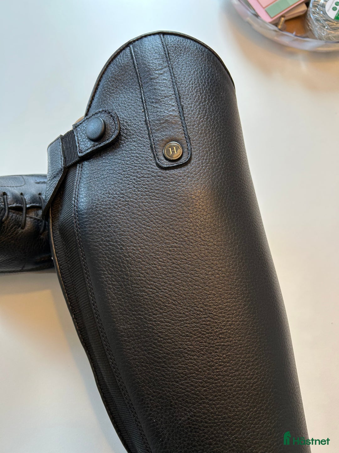 Ridstövlar ryttarutrustning till salu: Ridstövlar JH Collection Amadora i Täby - Annons 2