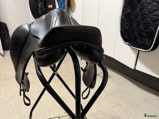 Sadlar hästutrustning till salu: Prestige D1 Island i Alfta - Annons 8