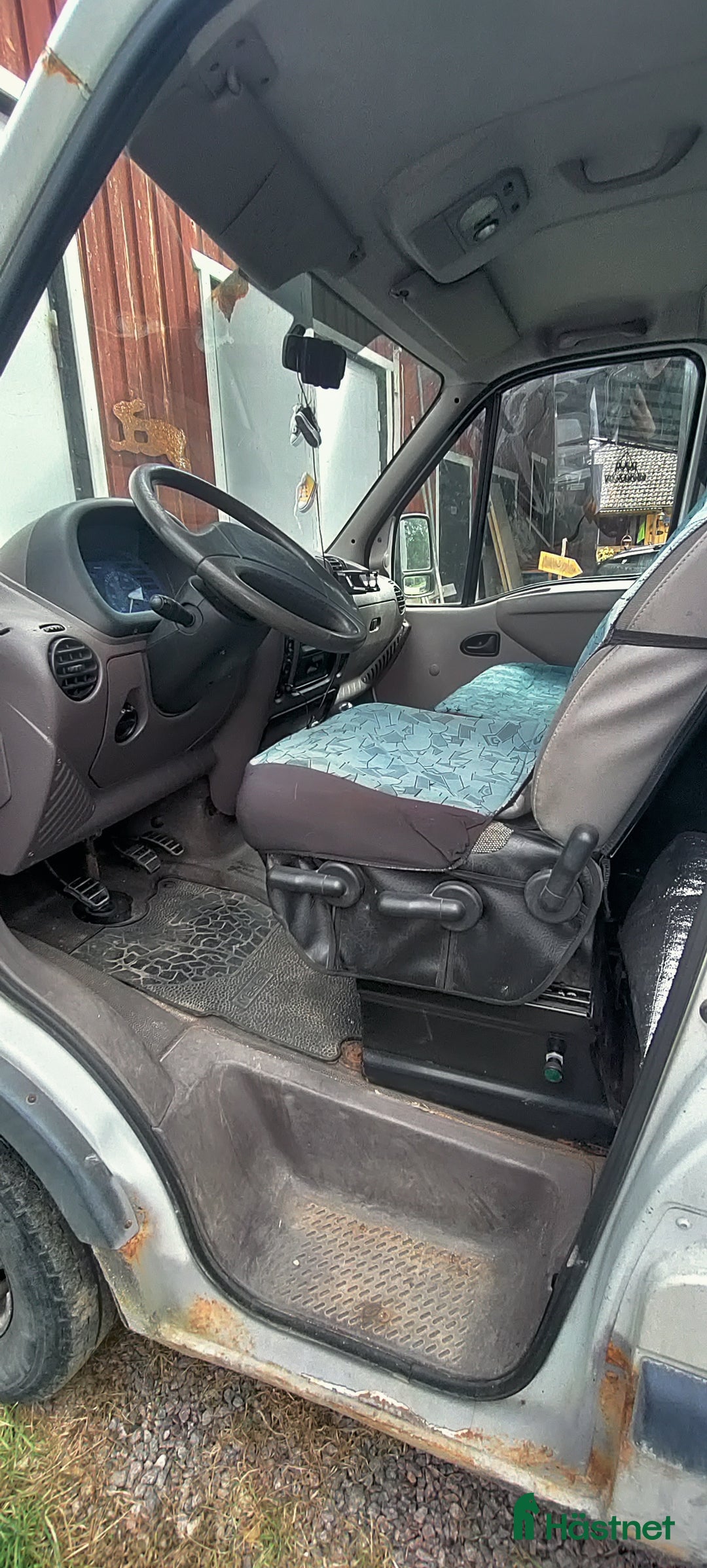 Hästlastbilar  fordon & transport till salu: Älskad hästbuss till salu  i Motala - Bild 7