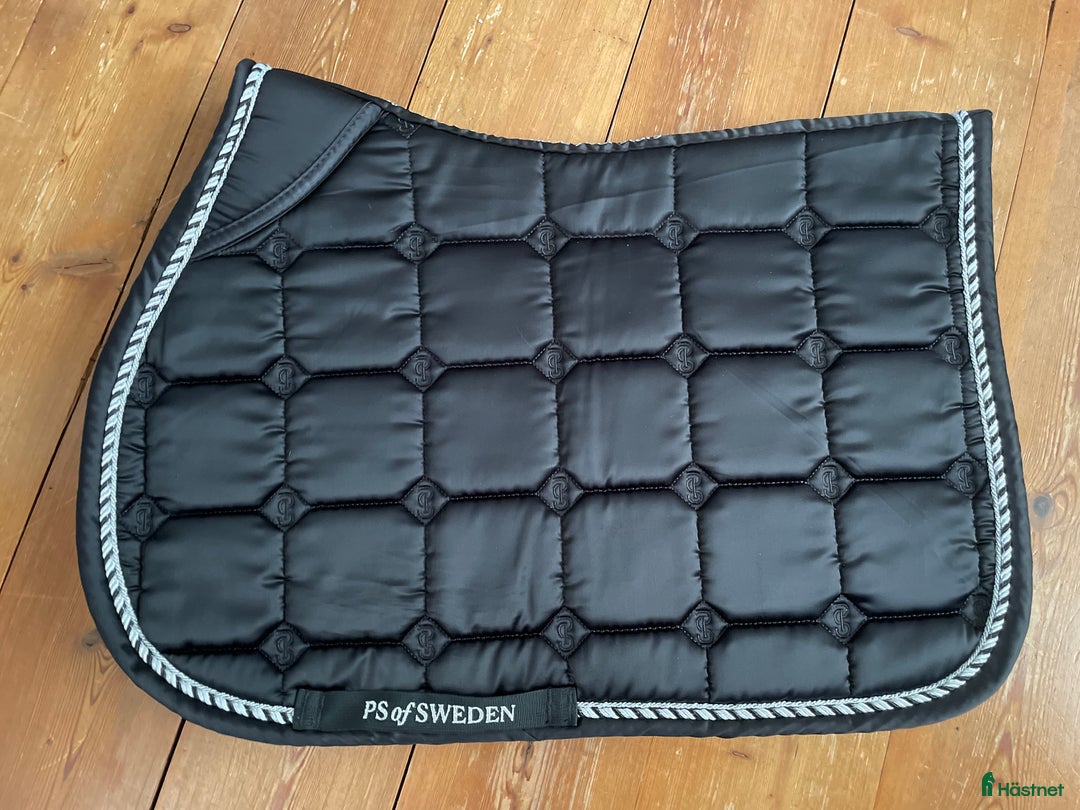 Schabrak & Vojlockar hästutrustning till salu: Ps schabrak i Heby - Annons 4