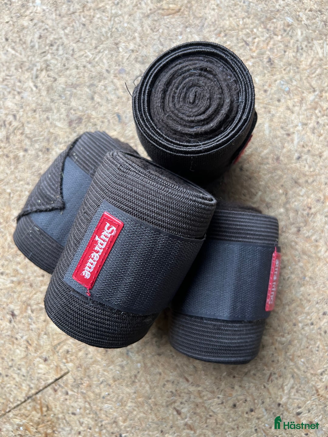 Benskydd hästutrustning till salu: Bruna lindor  i Upplands Väsby - Annons 1