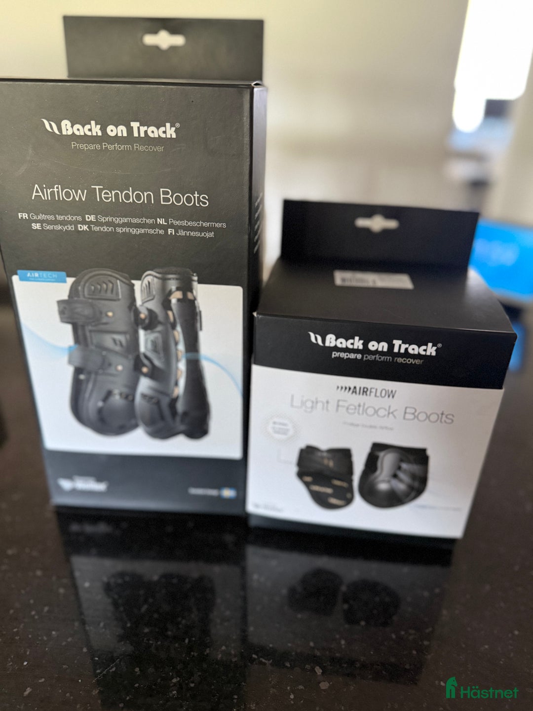 Benskydd hästutrustning till salu: Nya BoT senskydd i Vikingstad - Annons 1