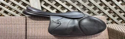 Sadlar hästutrustning till salu: Equipe Synergy Hoppsadel 17,5” - Annons 2