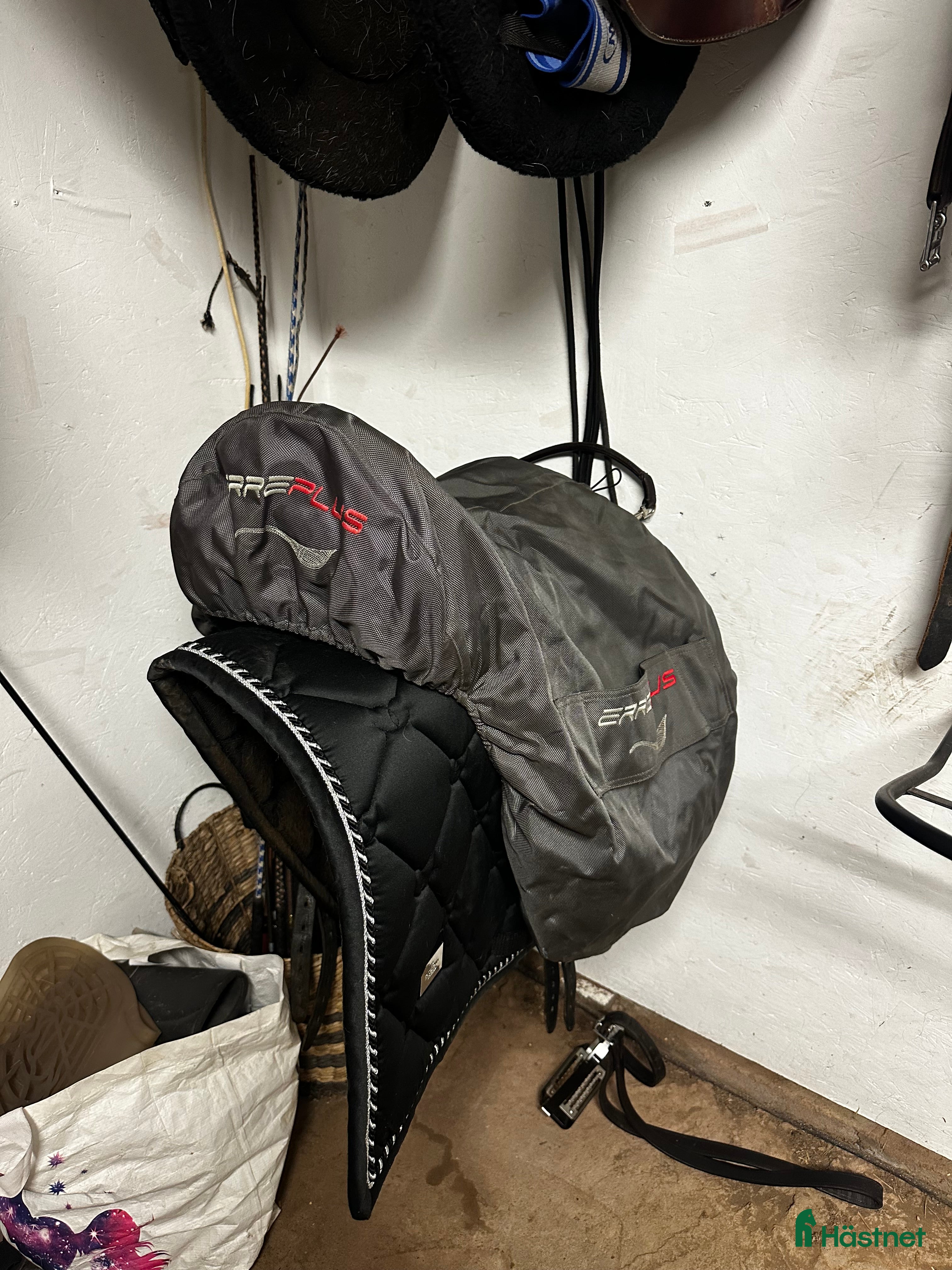 Sadlar hästutrustning till salu: Brun erreplus Vittoria  i Ydre - Annons 19