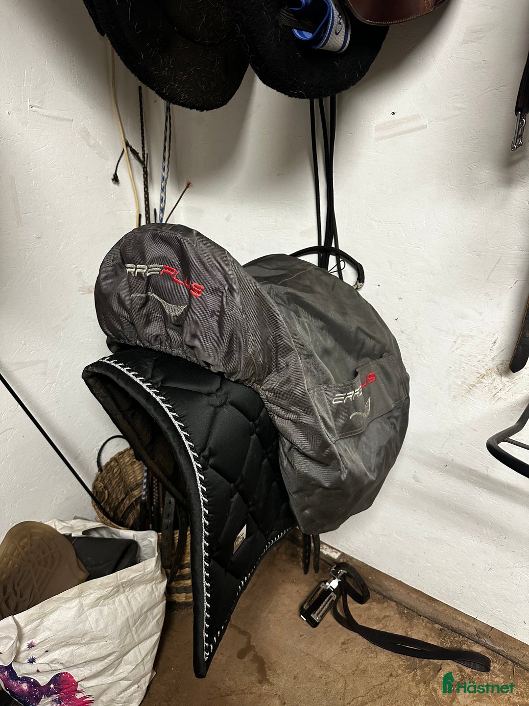 Sadlar hästutrustning till salu: Brun erreplus Vittoria  i Ydre - Annons 1