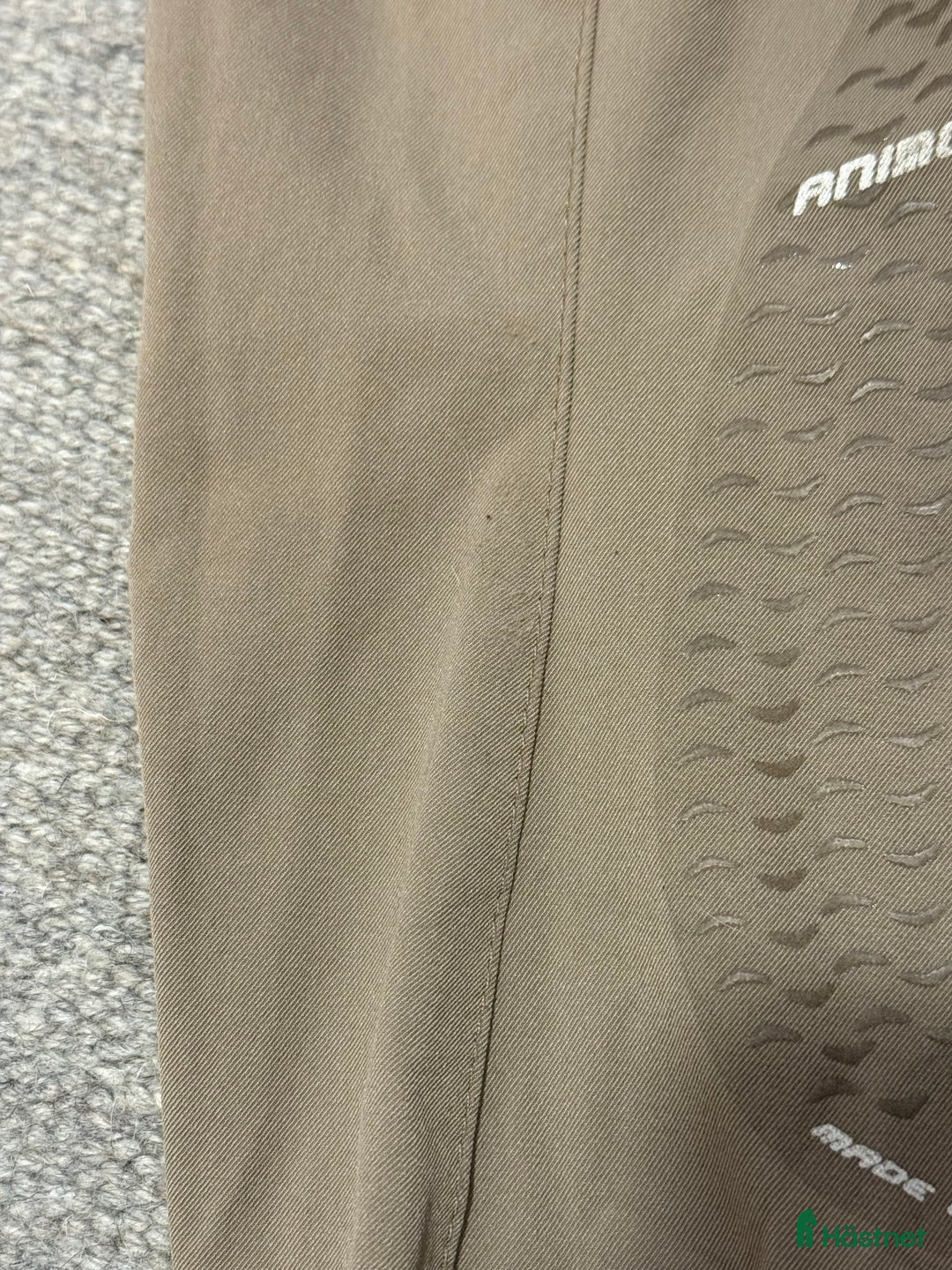 Ridbyxor ryttarutrustning till salu: Animo ridbyxor beige i Västerås - Annons 3