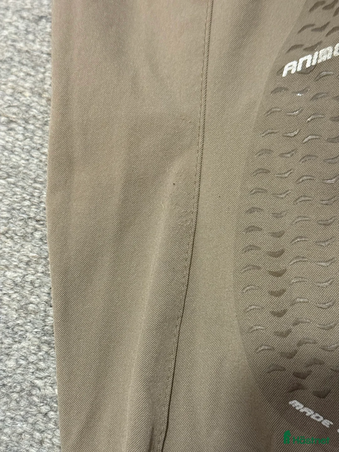 Ridbyxor ryttarutrustning till salu: Animo ridbyxor beige i Västerås - Annons 3