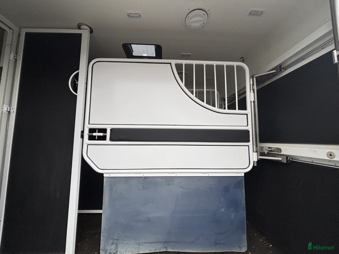 Hästlastbilar  fordon & transport till salu: IVECO C-kortsbil i Laholm - Annons 4