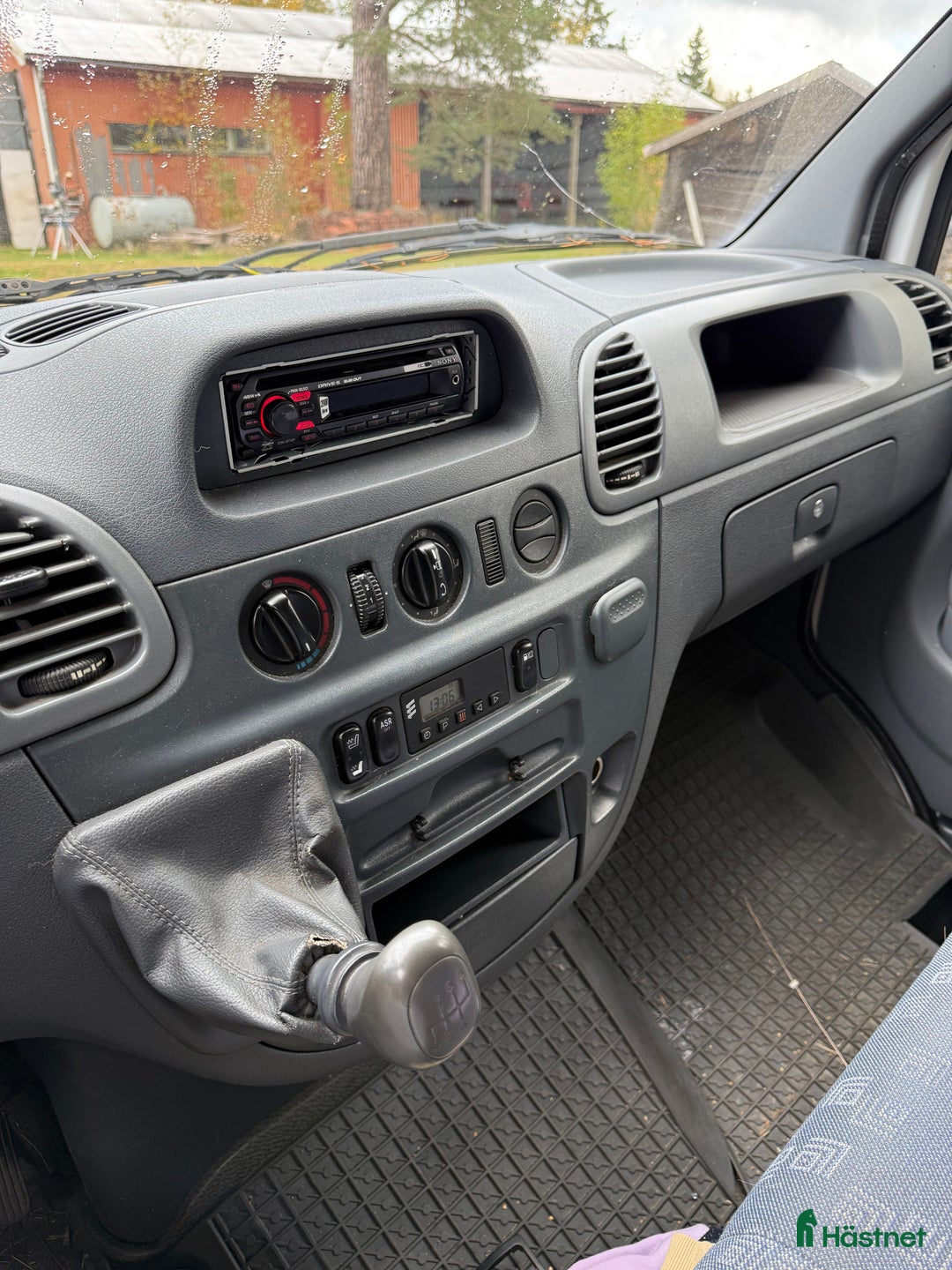 Hästlastbilar  fordon & transport till salu: Hästlastbil Lågmil, nybes, B-kort i Härnösand - Annons 6