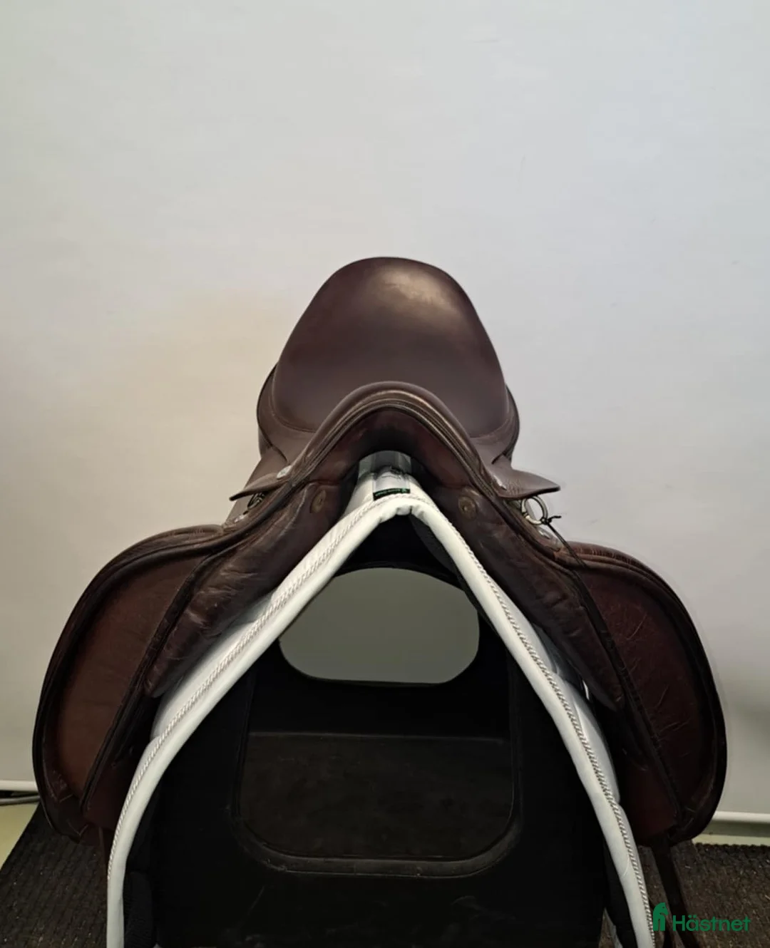 Sadlar hästutrustning till salu: Jaguar XKC i Färnäs - Annons 2